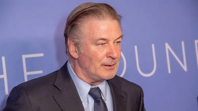 Alec Baldwin charged with involuntary manslaughter over 2021 movie set ...