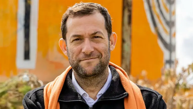 Журнал «Al-Mujtama» ругает и жестко травит Йоси Дагана