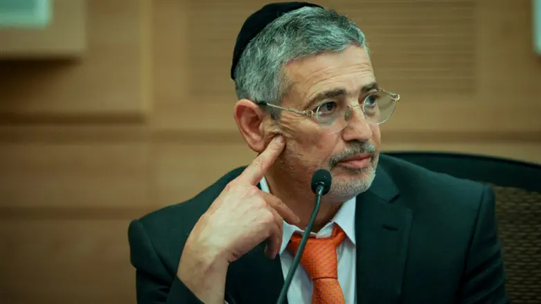 נקבע תאריך לבחירת רב להוד השרון