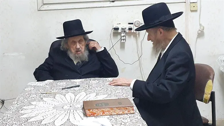 הרב לנדו לבחורי הישיבה: "הישארו ללמוד"