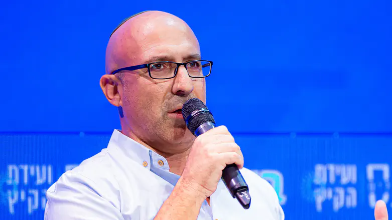 בין איראן לעזה