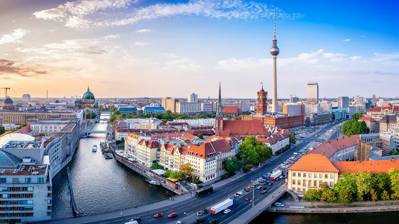 iSTOCK 'Firewall' against AfD must also apply to extremism on the left