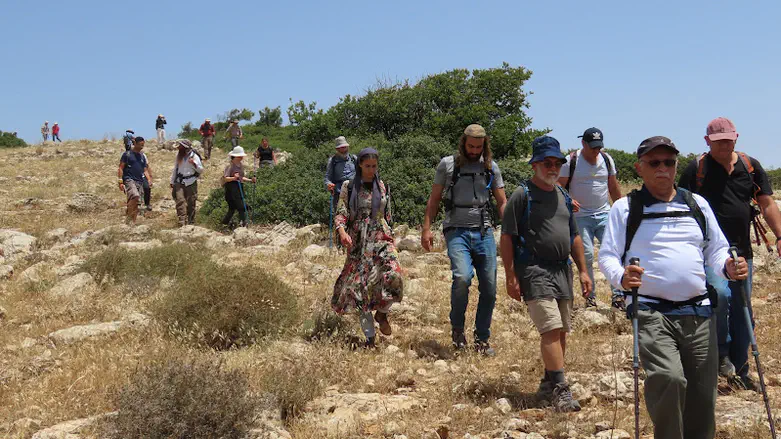 המטיילים חוזרים לשבילי יהודה ושומרון