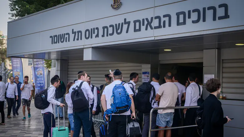 IDF to issue 50,000 enlistment notices to haredi yeshiva students