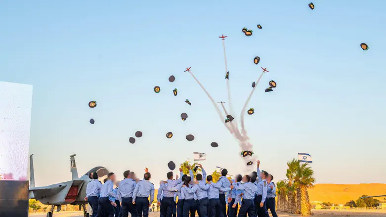 Officer who approved alcohol consumption in Pilot Course removed