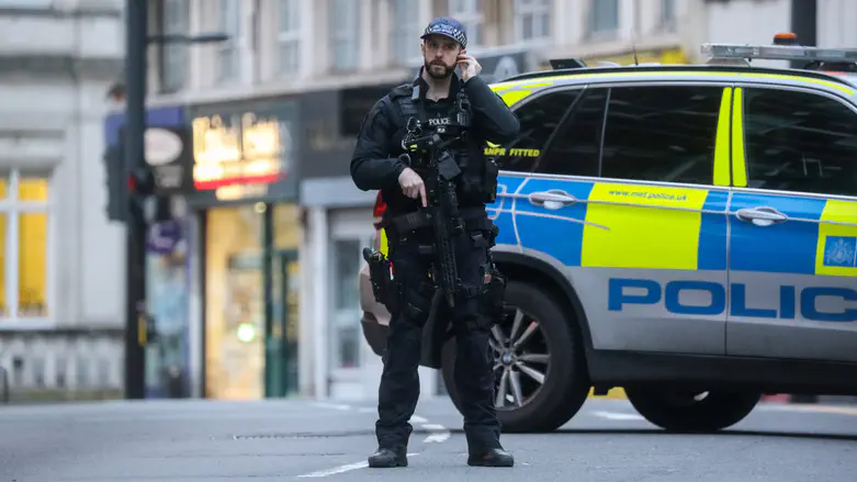 Two People Stabbed in Golders Green, London