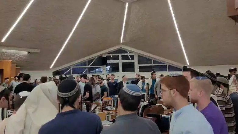 Watch: Yeshivas celebrate Hamas leader's death