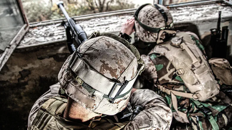 צילום: איסטוק Как украинские военные воюют в России с солдатами Северной Кореи