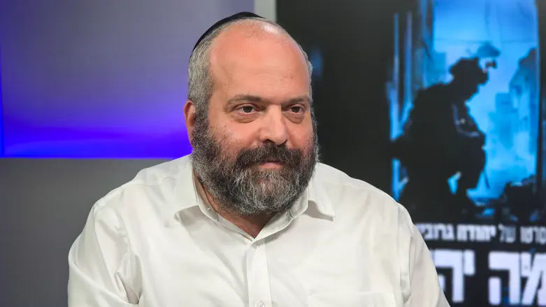 יהודה גרובייס חושף סודות מאחורי הקלעים