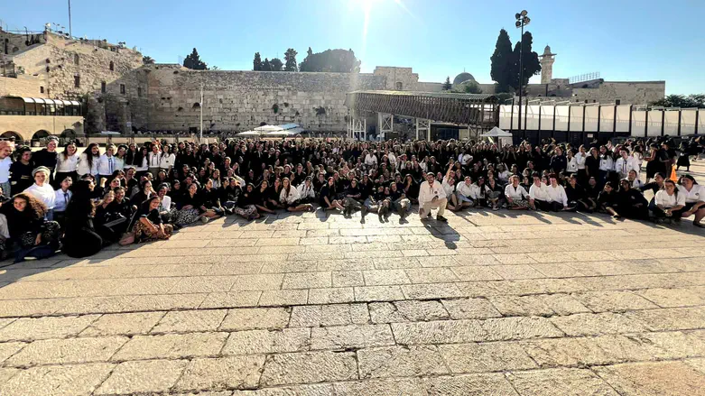 צילום: דוברות מסע הנהגת אריאל הסתיים בתפילה בכותל