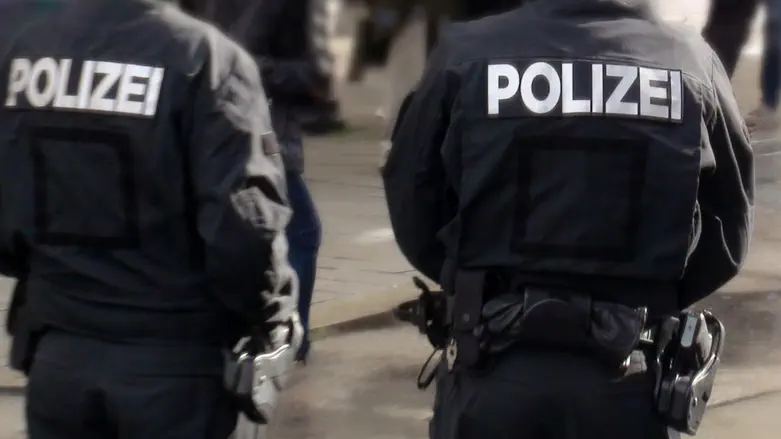 iStock Planned a terror attack at a synagogue and blew his fingers off