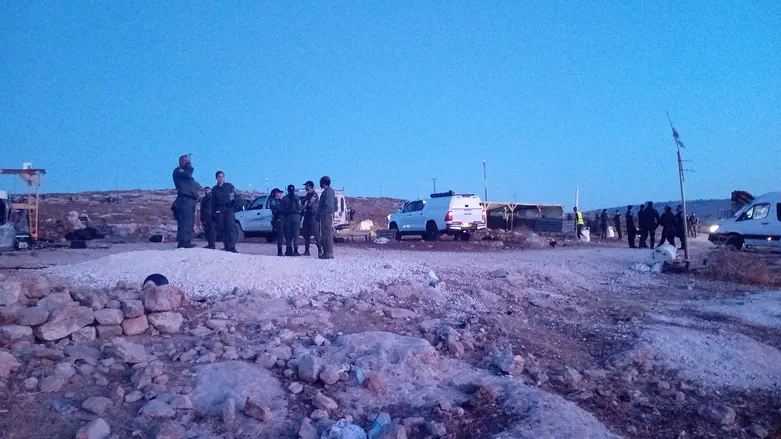 משפחה פונתה מביתה, ארבעה בתים הוחרבו