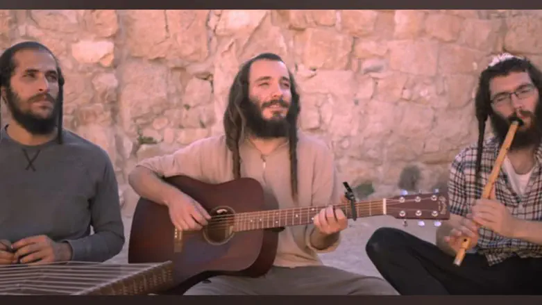 צילום: נתנאל חמו אנסמבל 'שיר פשוט' בביצוע ל'והיו למשיסה'