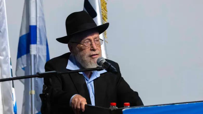 אולייביר פיטוסי, פלאש 90 Раввин Лиор и раввин Тау: приостановить раввинские экзамены