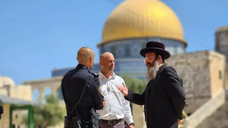 "אפשר להתפלל, ללמוד ולהשתחוות בהר הבית"