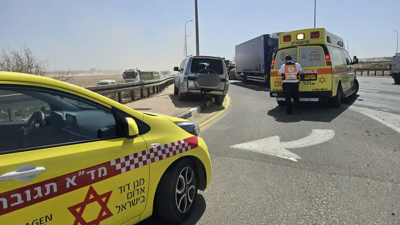 Within hours: 4 dead in road accidents