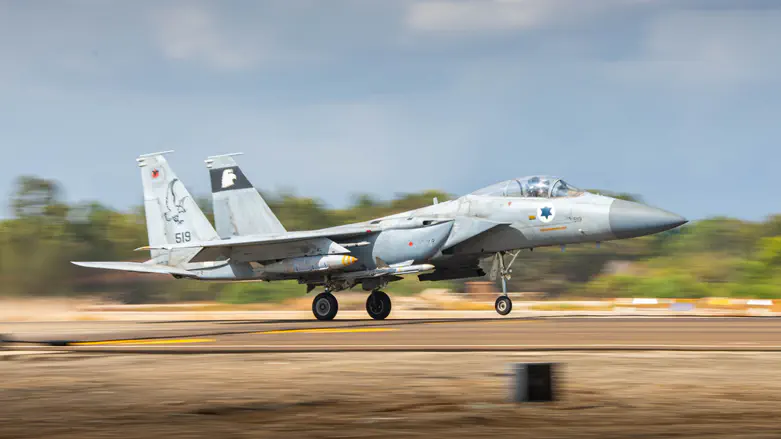 צה"ל תקף בדאחייה בנקים של חיזבאללה