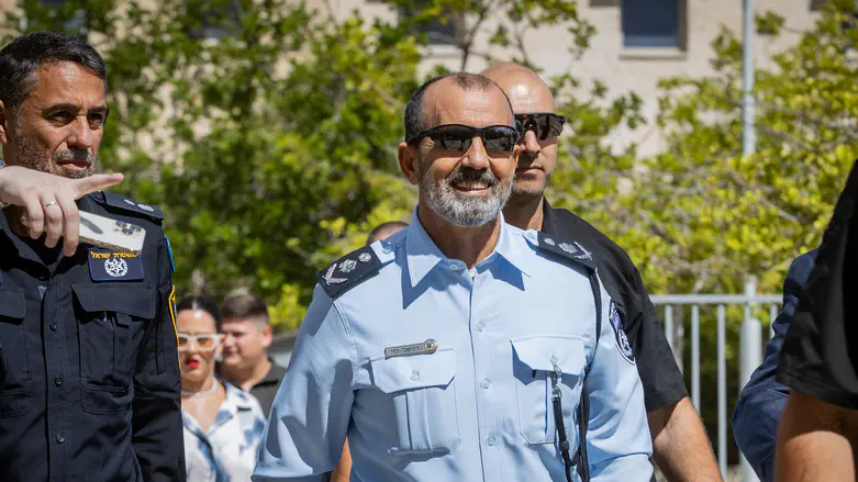 המפכ"ל בזירת הפיגוע בחדרה: השב"כ אחראי