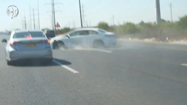 Police chase vehicle after it rammed a squad car