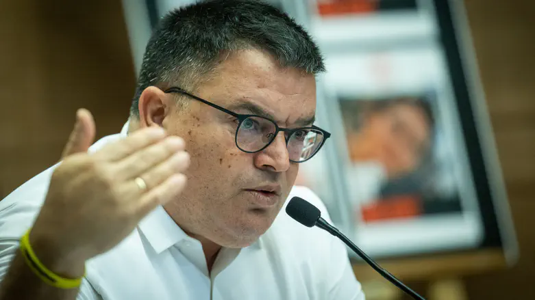 צילום: Yonatan Sindel/Flash90 צפו: כך הגיב ח"כ ביטון כשטעו בשמו