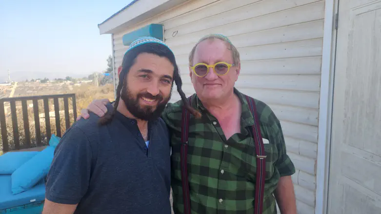 no credit Tuvia Tenenbom to write a book about Samaria residents