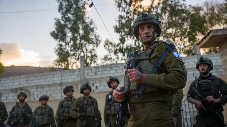 'The IDF is operating very strongly'