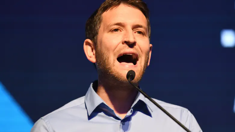 המתקפה של פעיל השמאל נגד השר אליהו