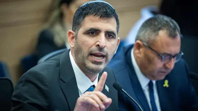 כתבים זרים מדווחים לאויב - ואין ענישה