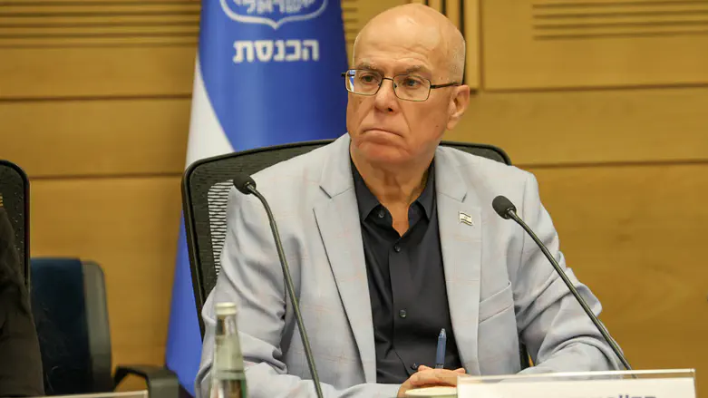 המסר החריף של צביקה פוגל לנשיא טראמפ