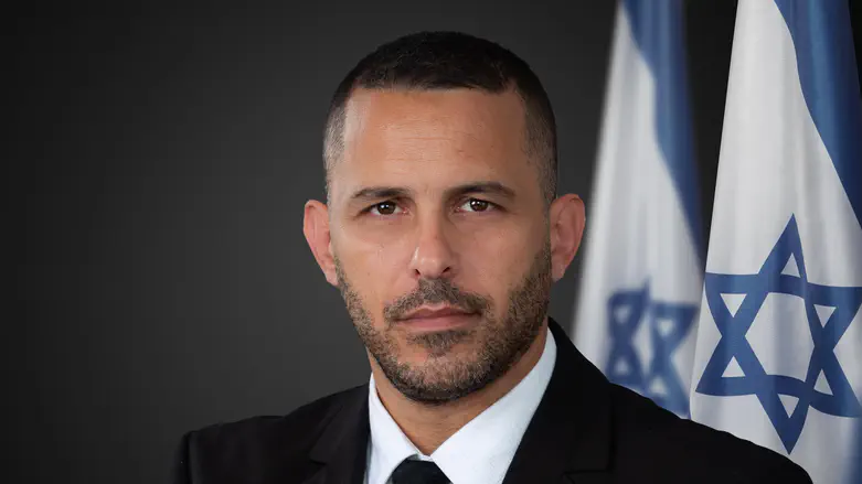 The Civil Service Commissioner Controversy
