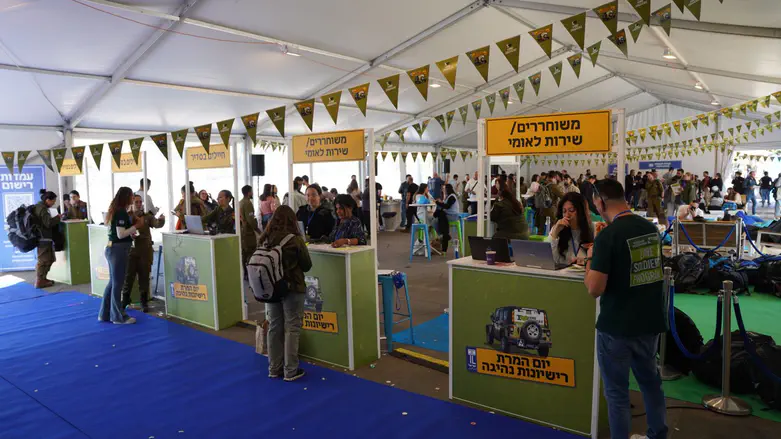 Nefesh B'Nefesh and FIDF host driver's license conversion day