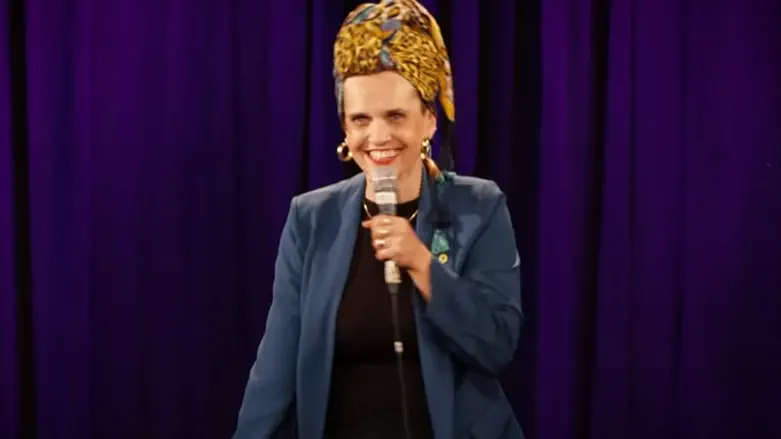יעל שבח מספרת על מופע הסטנדאפ הייחודי