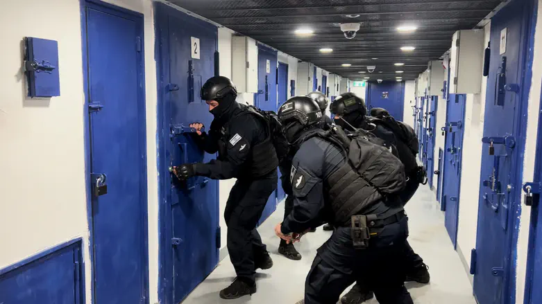 Security Wing Special footage: A tour of the high-security wing that holds the worst ...