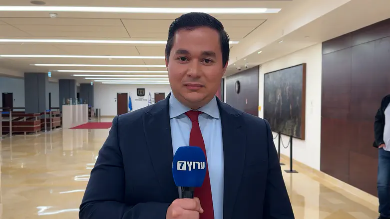 ההדחה שמסכנת את שלטון הימין