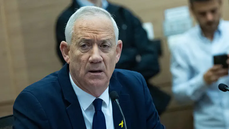 Gantz accuses opposition leaders of forgetting their public role