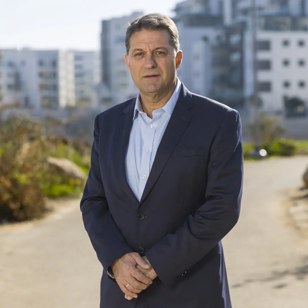 חיים ביבס