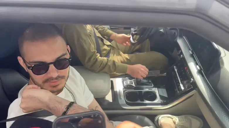 שורד השבי עומר ונקרט חוזר הביתה