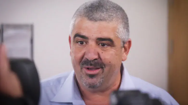 "לפוצץ מטען? אלה מחבלים; התחרפנה המדינה"