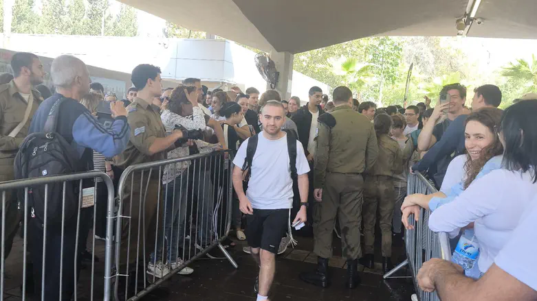 Двир Барух записался в Армию обороны Израиля