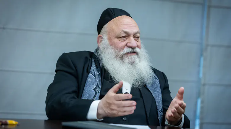השר יצחק גולדקנופף התפטר מהממשלה