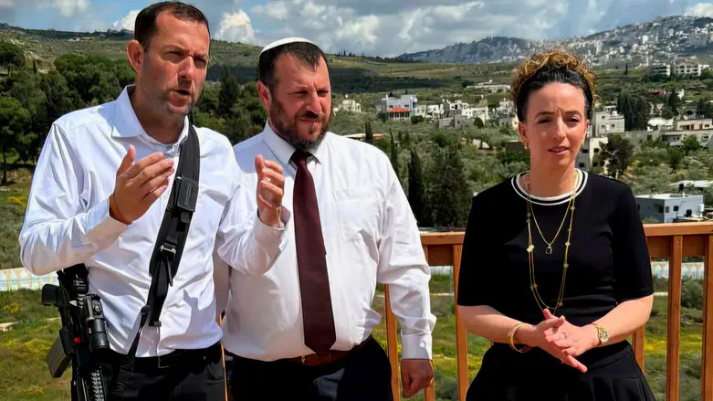 השרים סילמן ואליהו ליוסי דגן: 