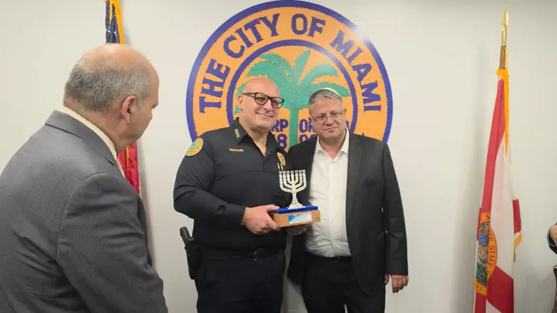 השר בן גביר ביקר במשטרת מיאמי