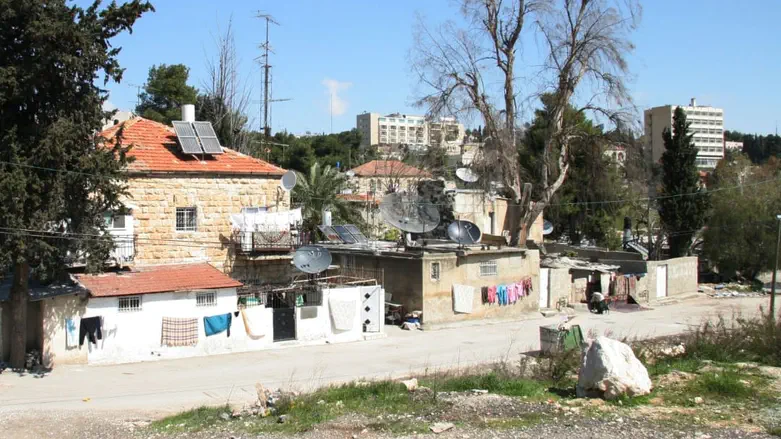 Buying property in East Jerusalem neighborhood for Arabs