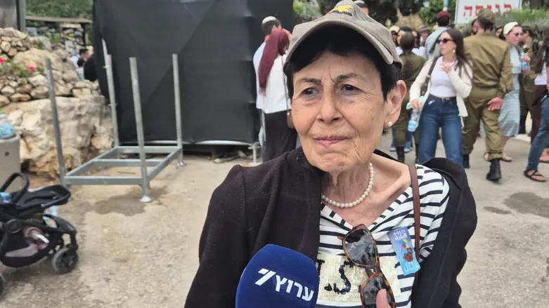 האבל והעצב מתערבבים עם השמחה שעם ישראל חי