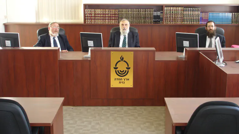 בחוק החדש: נוסח דומה לארץ חמדה