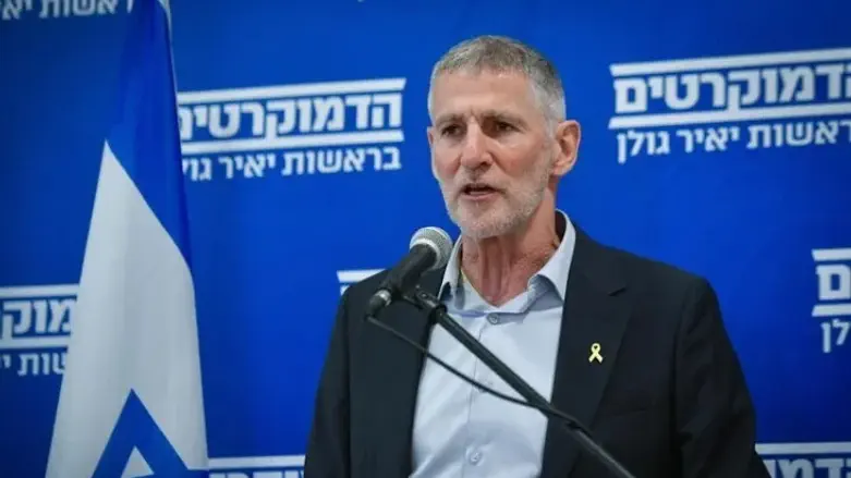 Yair Golan filmed assaulting elderly man