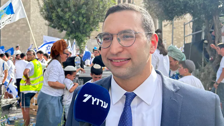 חבר הקבינט וסרלאוף בתיאור דרמטי