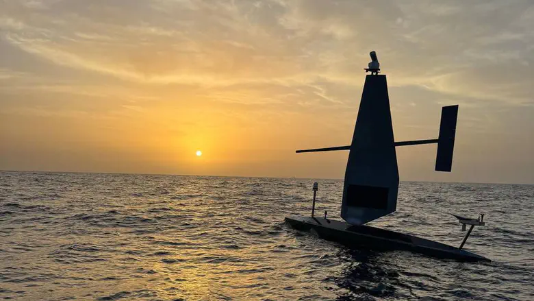 عملية أمريكية في مضيق هرمز: سفن غير مأهولة تبطل ألغاما