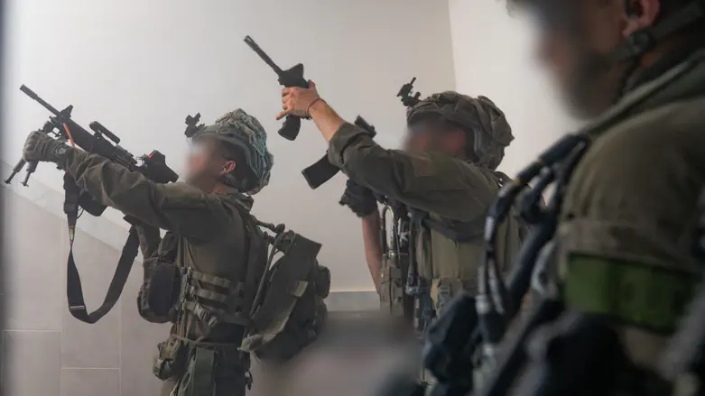 IDF strikes terrorist near weapons storage facility