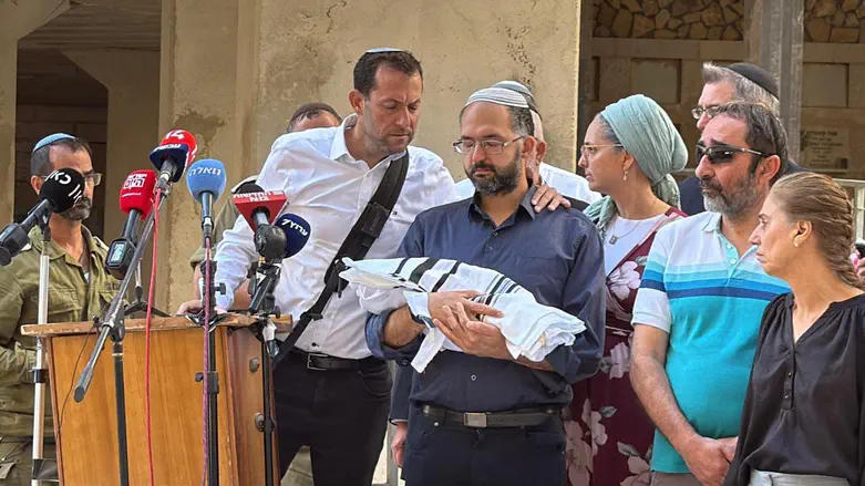 מבטיח לצאלה ורביד, נבנה עוד יותר